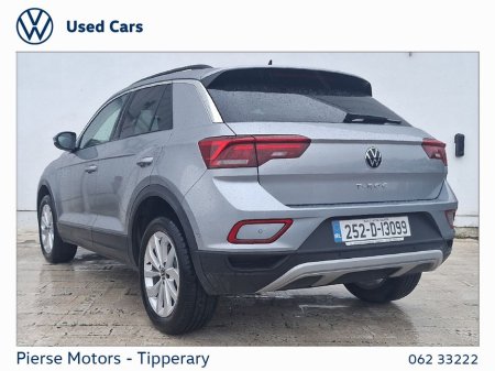 2025 Volkswagen T-Roc - thumbnail 3