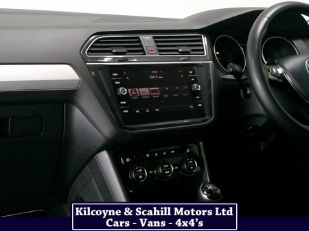 2019 Volkswagen Tiguan - thumbnail 19