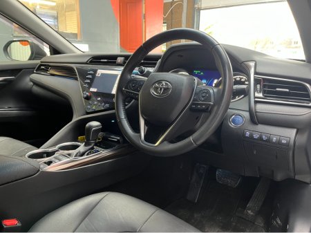 2019 Toyota Camry - thumbnail 10
