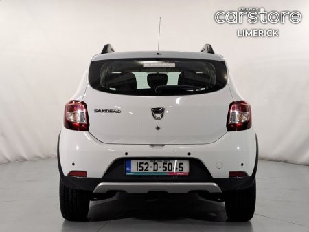 2015 Dacia Sandero Stepway TCe 90 S&S SIGNATURE €10,380 thumbnail