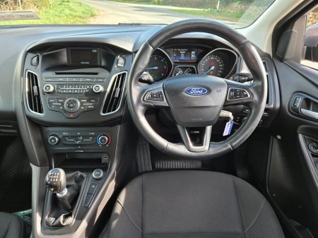 2015 Ford Focus - thumbnail 13