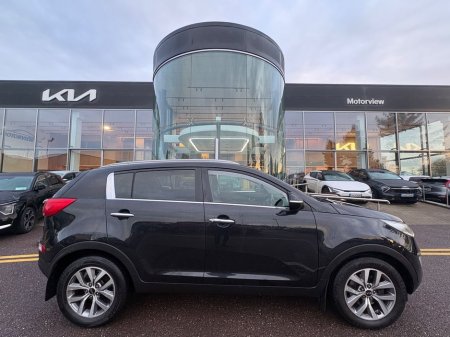 2015 Kia Sportage Platinum SE 4DR, Touch Screen Infotainment System, Sat Nav, Bluetooth, AUX Connection, Multi-Function Steering Wheel, €13,900 thumbnail