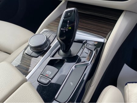 2018 BMW 5 Series - thumbnail 10