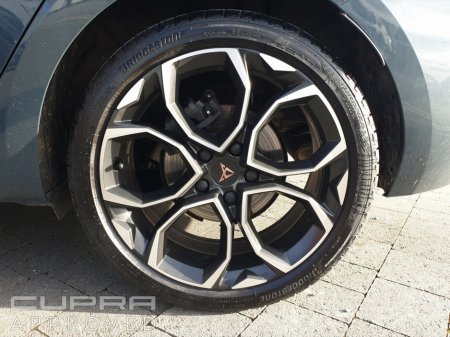 2025 Cupra Leon - thumbnail 6