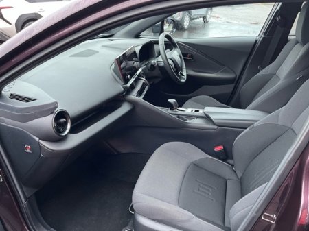 2024 Toyota C-HR Hybrid Sport €36,900 thumbnail