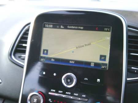 2017 Renault Scenic - thumbnail 16