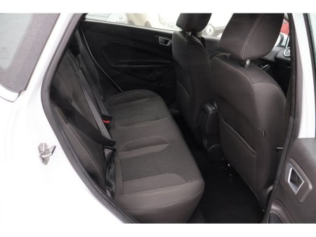 2017 Ford Fiesta - thumbnail 22