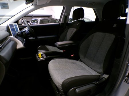 2023 Hyundai Ioniq 2023*ONLY 36,000 MILES*73KWH HYUNDAI IONIQ 5 PREMIUM EV*FULL HYUNDAI SERVICE HISTORY*FULL BATTERY HEALTH CERTIFICATE*PREMIUM PACK*2 CHARGER*1 OWNER*FANTASTIC CONDITION SPEC Bluetooth,Apple car-play,Ce €29,900 thumbnail