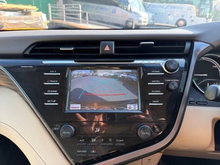 2019 Toyota Camry - thumbnail 12