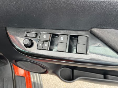 2020 Toyota Hilux - thumbnail 14