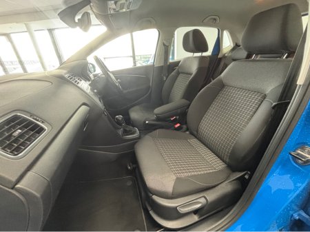 2015 Volkswagen Polo - thumbnail 8