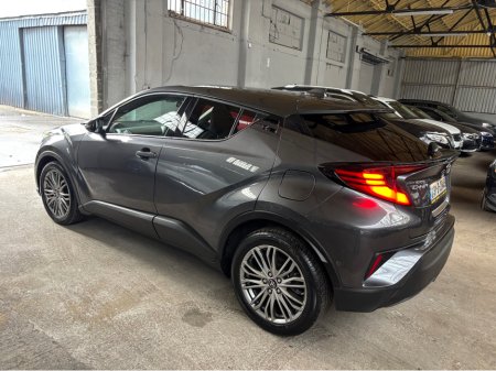 2023 Toyota C-HR HYBRID SOL 4DR AUTO €25,499 thumbnail