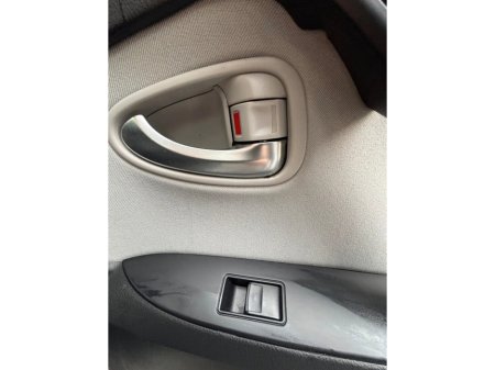 2017 Toyota Avensis 1.6 D-4D Luna Navi Saloon €10,500 thumbnail