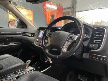 2020 Mitsubishi Outlander €23950! 2020 MITSUBISHI OUTLANDER PHEV G PLUS PACKAGE 2.4 AUTOMATIC / CRUISE CONTROL / 360° PARKING CAMERA / ELECTRIC MEMORY & HEATED SEATS / PADDLE SHIFTERS / HEATED STEERING WHEEL €23,950 thumbnail