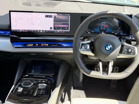 2026 BMW 5 Series - photo 6