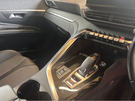 2023 Peugeot 3008 - thumbnail 7