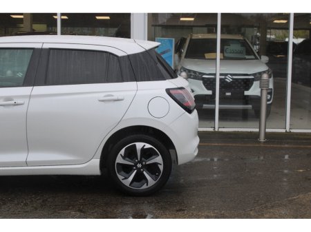2025 Suzuki Swift - thumbnail 9