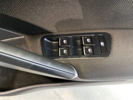 2018 Volkswagen Golf - thumbnail 19