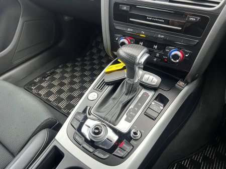 2014 Audi A4 S-LINE 2.0 TFSI // NEW 19" S-LINE ALLOYS // REVERSE CAMERA // S-LINE POWERED & HEATED SEATS €15,900 thumbnail