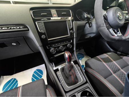 2016 Volkswagen Golf GTI Clubsport Track Edition//LOW KMs €29,450 thumbnail