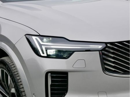 2025 Volvo XC90 - thumbnail 8