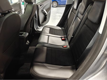 2015 Peugeot 2008 ALLURE 1.2 PURETECH AUTOMATIC €8,250 thumbnail