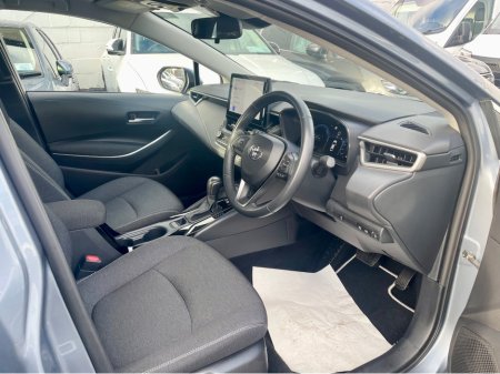 2023 Toyota Corolla LUNA SALOON 4DR AUTO 1.8 PETROL/ELECTRIC SELF CHARGING HYBRID €21,950 thumbnail