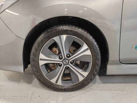 2019 Nissan Leaf - thumbnail 7