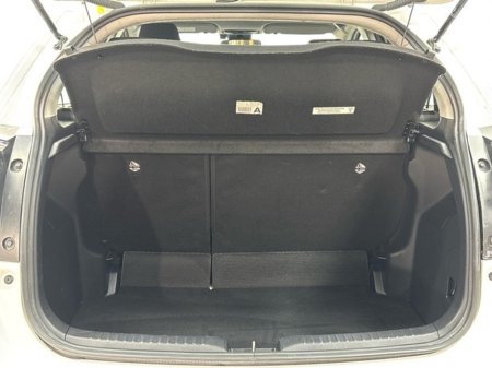 2022 Toyota Yaris - thumbnail 10