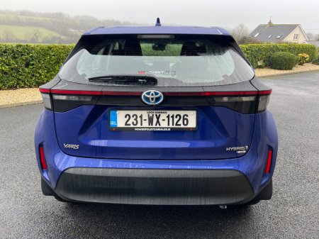 2023 Toyota Yaris Cross 1.5 Hybrid CVT Luna €22,950 thumbnail