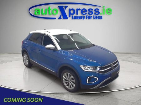 2023 Volkswagen T-Roc - thumbnail 1
