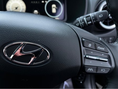 2023 Hyundai Kona 1.0 T-GDI EXECUTIVE 120 BHP LOW KM €20,950 thumbnail