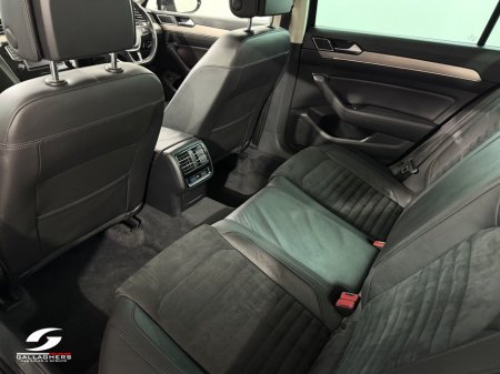 2017 Volkswagen Passat - thumbnail 14