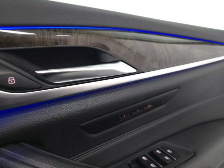 2017 BMW 5 Series - thumbnail 19