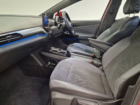 2022 Volkswagen ID.4 LIFE 77kWh 204HP €23,975 thumbnail
