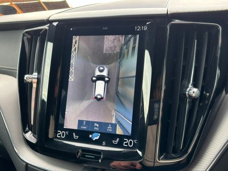 2018 Volvo XC60 T8 R-Design Pro AWD 320BHP €26,995 thumbnail