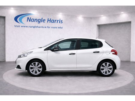 2015 Peugeot 208 - photo 2