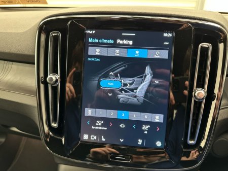 2026 Volvo EX40 - thumbnail 18