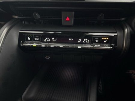 2025 Toyota C-HR HYBRID SPORT €37,950 thumbnail