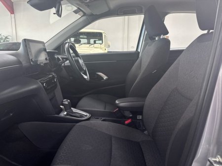 2023 Toyota Yaris Cross - thumbnail 6