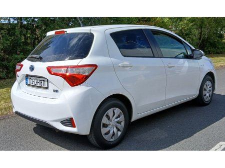 2017 Toyota Vitz HYBRID 1.5 5dr €10,945