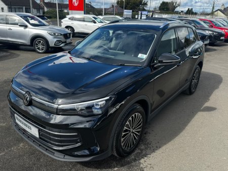 2025 Volkswagen Tiguan - thumbnail 9