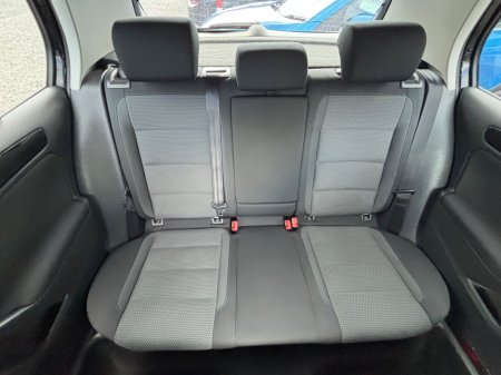 2010 Volkswagen Golf - thumbnail 19