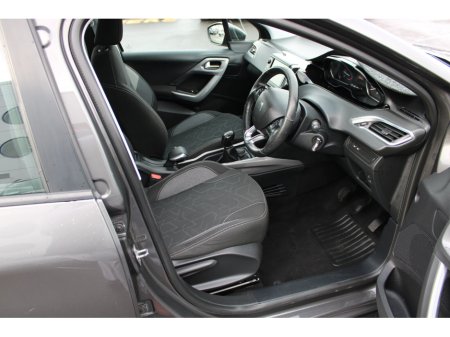 2018 Peugeot 2008 - thumbnail 10