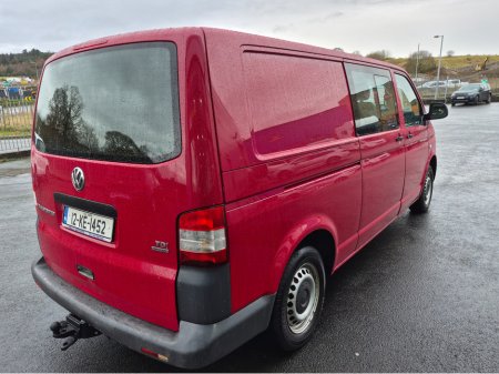 2012 Volkswagen Transporter KOMBI LWB 3000 140 BHP 4MOTION €15,750 thumbnail