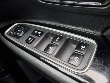 2016 Mitsubishi Outlander - thumbnail 27