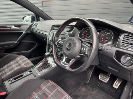 2014 Volkswagen Golf - thumbnail 10