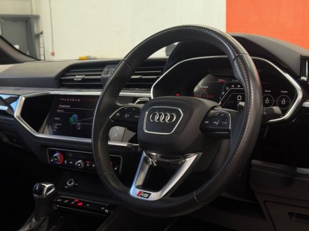 2022 Audi RS Q3 - thumbnail 15