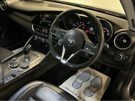 2017 Alfa Romeo Giulia 2.2JTD 180HP SUPER LUXURY 4DR AUTO €16,900 thumbnail