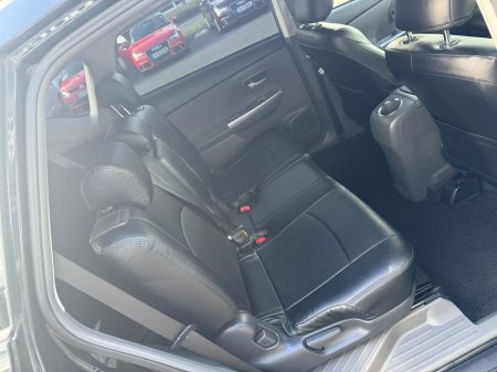 2013 Toyota Prius  €11,990 thumbnail